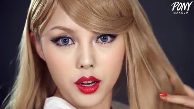 Taylor swift transformation make up (With subs)