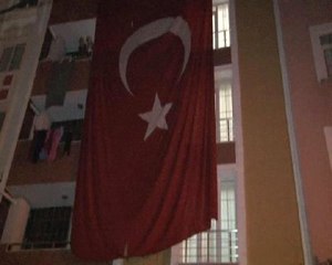 Şehidin Esenyurt'taki Evine Ateş Düştü