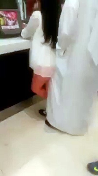 Saudi Girl And Boy Doing Bad In Mall - Video Dailymotion