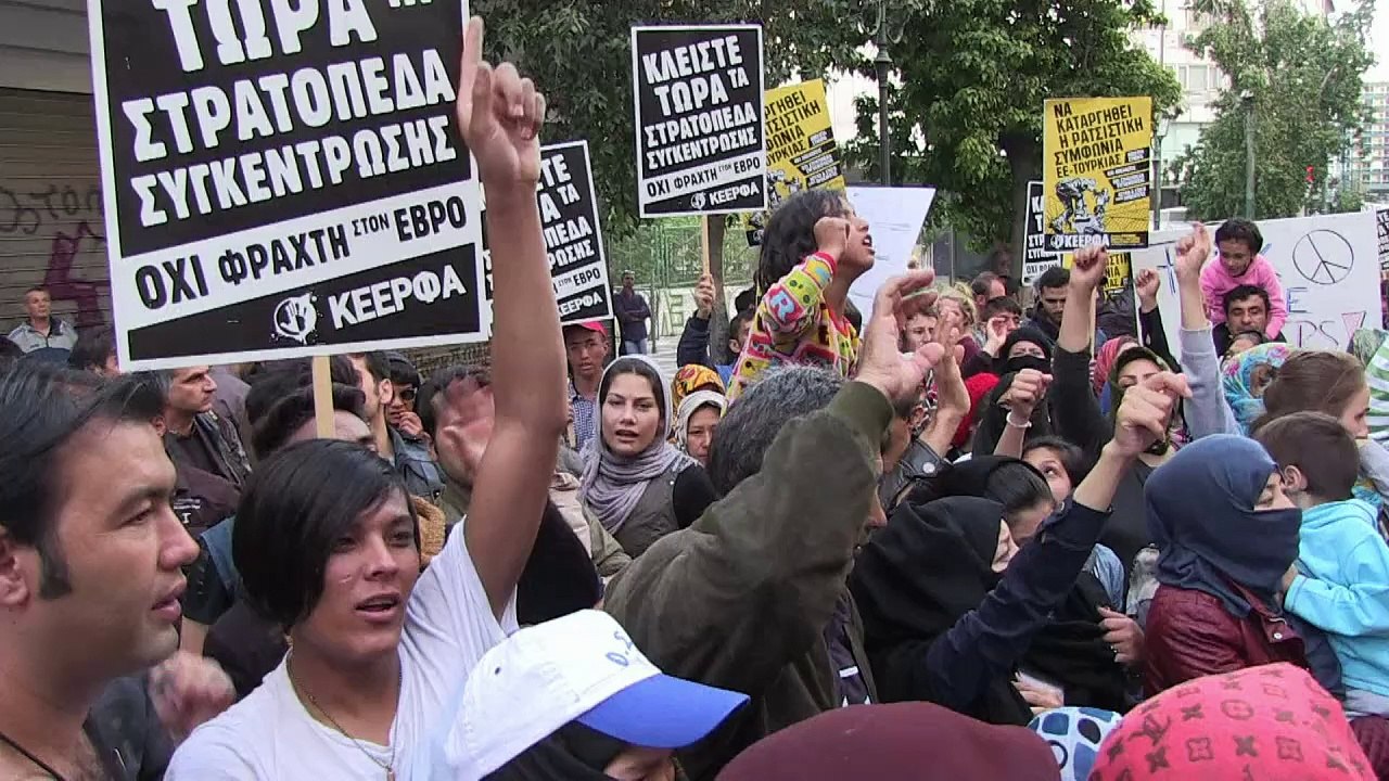 مهاجرون يتظاهرون في اثينا مطالبين ب"فتح الحدود"