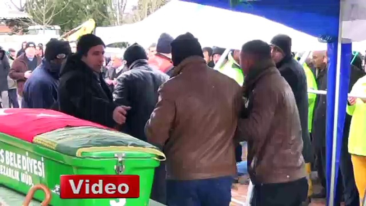 Roketli saldırıda hayatını kaybeden kadın toprağa verildi