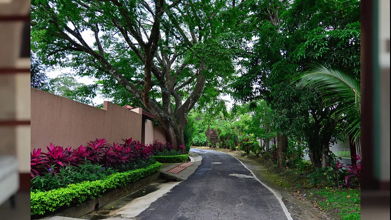Condominio Natura Park en Brasil de Santa Ana, Costa Rica