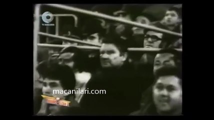 10.12.1975 - 1975-1976 UEFA Cup 3rd Round 2nd Leg Levski Spartak 2-1 AFC Ajax (Pen. 5-3)