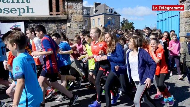 Paimpol. Collège Saint-Joseph : 345 jeunes courent pour Espoir Talibés