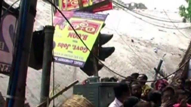 Viele Tote bei Einsturz von Brücke in Indien