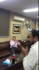 BrianLara and GlennMcgrath celebrating India defeat againt WI