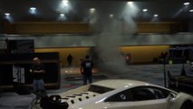 Une Porsche prend feu en plein salon auto