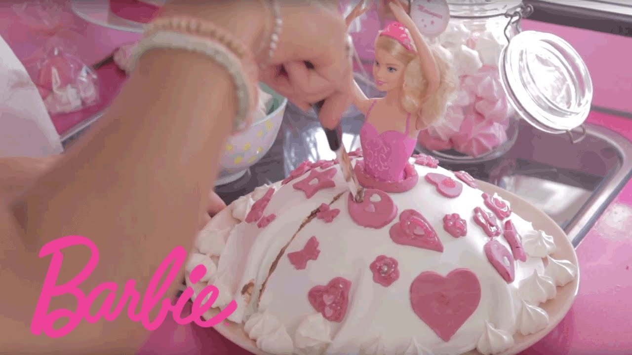 Barbie Be Super Tour _ le Goûter de Rêve _ Barbie (1080p)