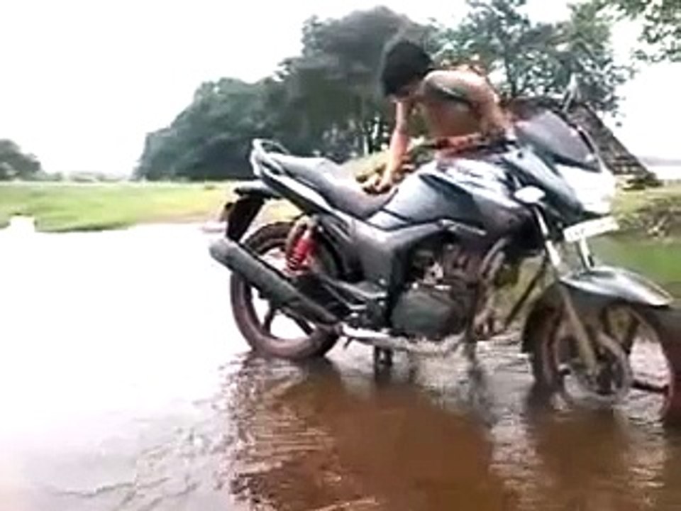 NEW FUNNY -- সুন্দর একটা মজার ভিডিও দেখুন --- না দেখলে মিস