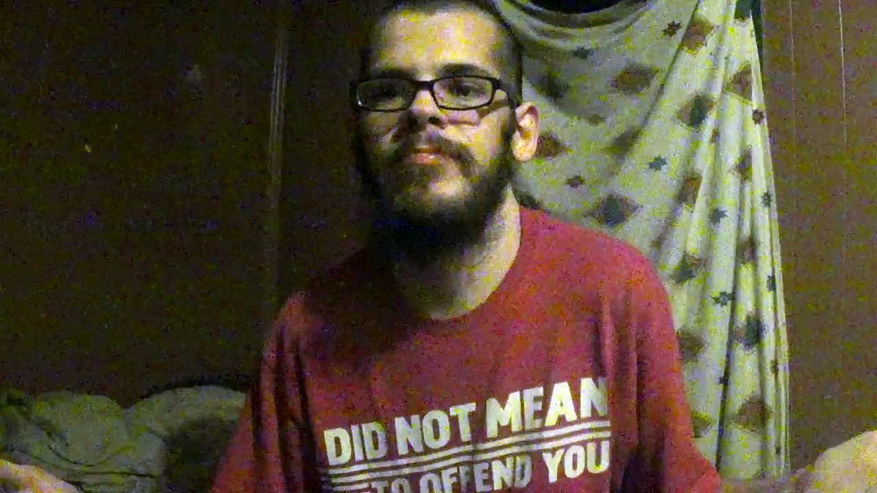 Whites assaulted by Blacks over Confederate Flag