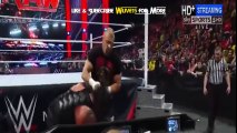 Triple H vs Roman Reigns Fighting - WWE RAW 2016