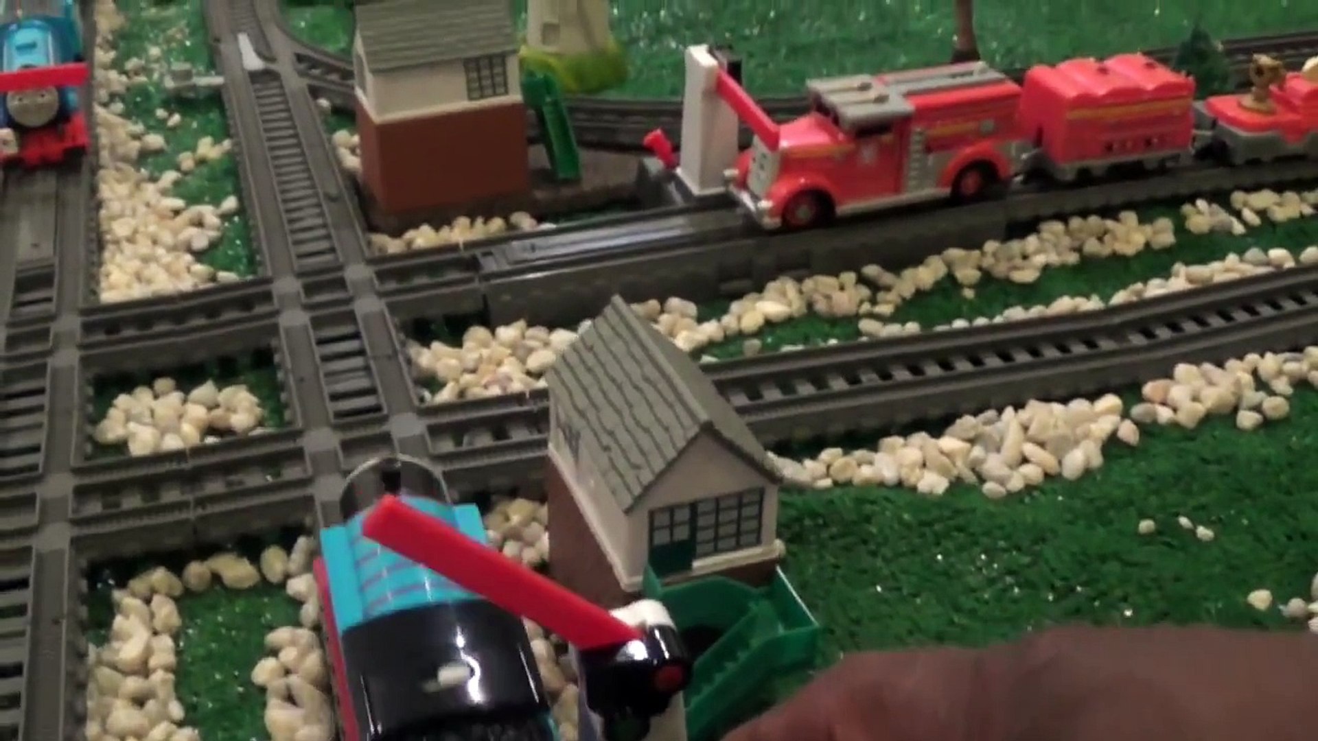 trackmaster criss cross junction