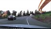 Une voiture défonce une moto et se barre à toute vitesse sur l'autoroute - Hit and Run