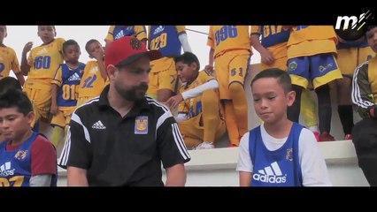 Fábrica de Garra, Episodio 4, Parte 1: Playa del Carmen bajo la lluvia