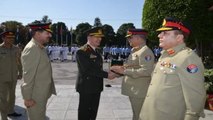 Orgeneral Hulusi Akar'a Pakistan Nişan-ı İmtiyaz Madalyası Verildi