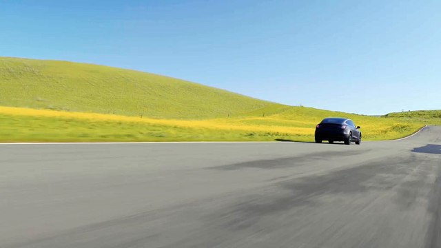 Tesla Model 3 sur route