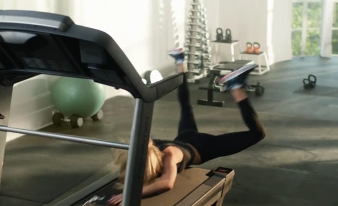 Taylor Swift Rap To “Jumpman” And Fall On Her Face In Apple Music Commercial!