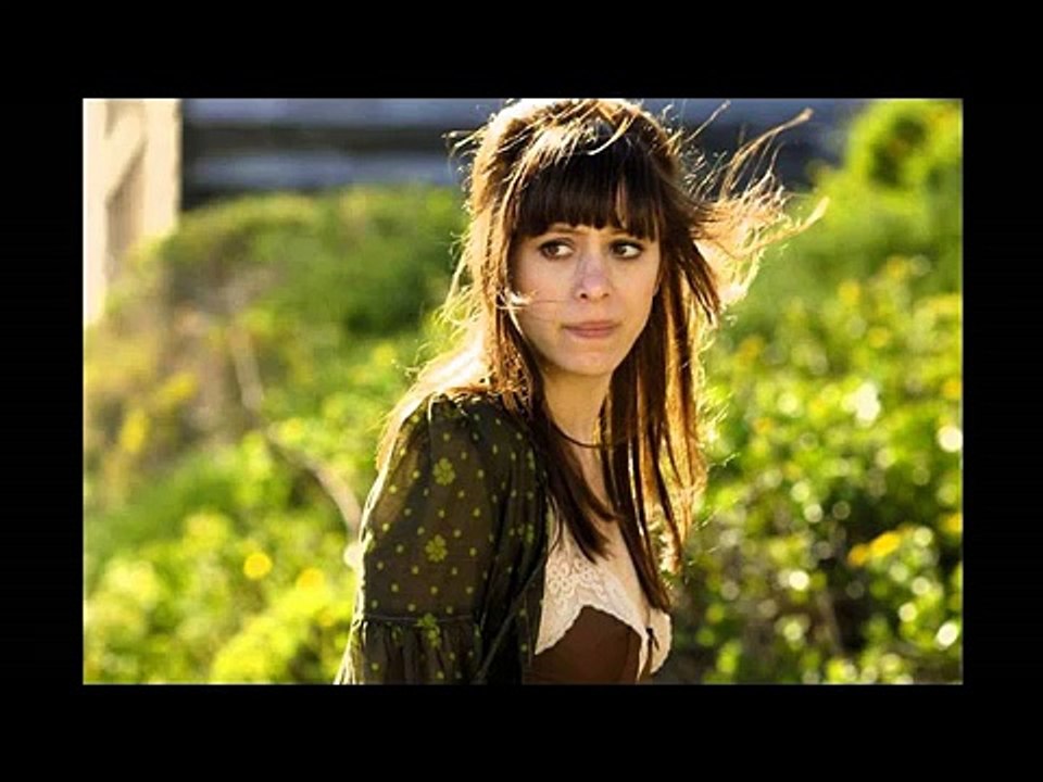 Katie Cassidyz Hollywood Actresses