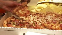 Woman calls 911 after pizza order delivered wrong