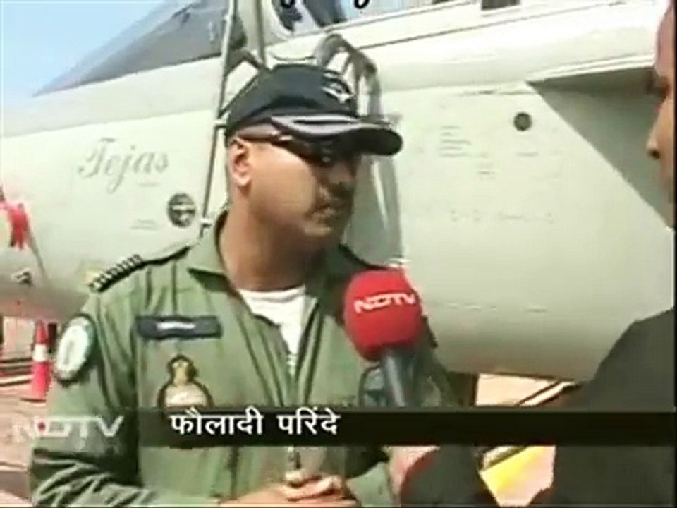 JF-17 Thunder vs LCA Tejas {Indian media exposed]