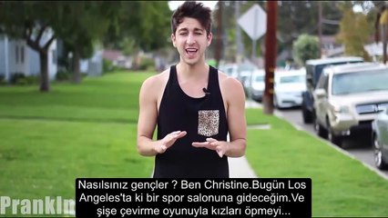 Spor Salonunda Öpüşme Şakası (Türkçe Altyazı)