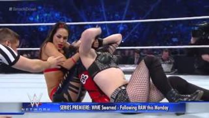 SmackDown Brie Bella Vs Paige, Español - Latino