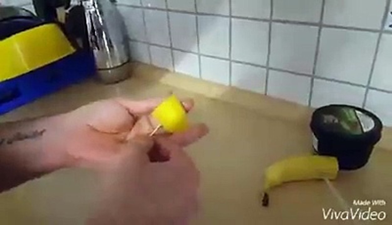 Making shisha with banana