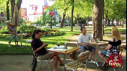 Instant Accomplice - Waiter Attacked By Customer