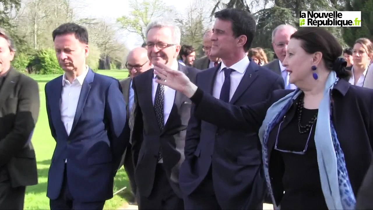VIDEO (41) Manuel Valls à Chaumont veut "faire en sorte que l'art soit chez lui partout"