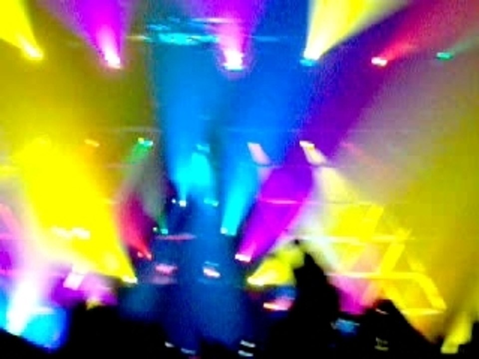 Daft Punk - Bercy (Paris, 2007) 3/4