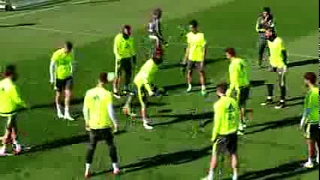 Jese Rodriguez nutmeg Sergio Ramos in Real Madrid training before El Clasico