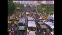 Protesto de taxistas conta o Uber trava o Rio de Janeiro