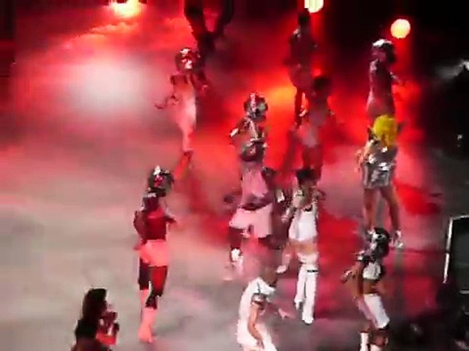 Lady Gaga - Bad Romance live in Ahoy Rotterdam (29-11-2010)