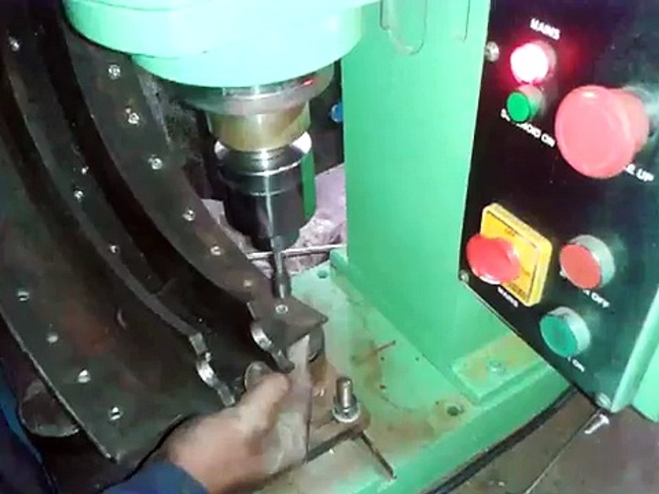 brake liner riveting machine