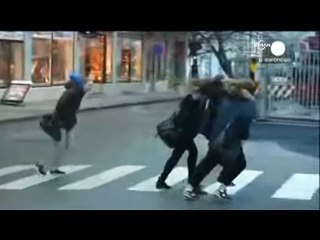 Kasırga İsveç ve Norveç'i vurdu, kameraya ilginç görüntüler yansıdı