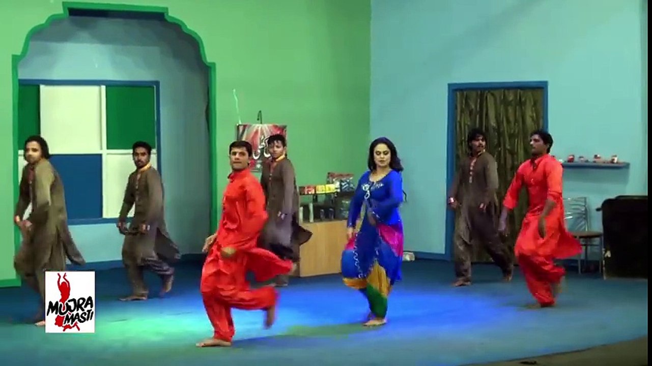SOBIA KHAN 2016 MUJRA - MAHI AAVEGA - PAKISTANI MUJRA DANCE