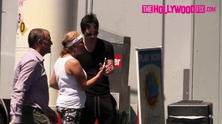 Mauricio Ochmann Takes Selfies With Fans At 76 Gas Station In West Hollywood 4.19.16