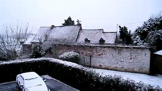 First Snow in Belgium in my Apt Part 1