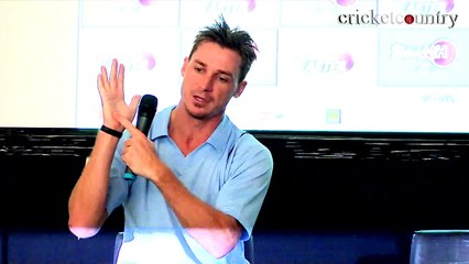 Dale Steyn explains how to swing the ball at great pace