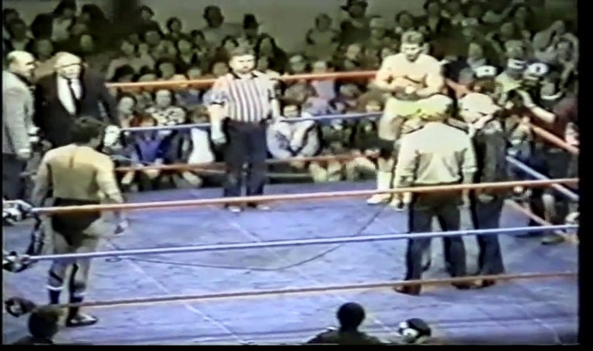 Jim Brunzell vs Jumbo Tsuruta ?????? part 1