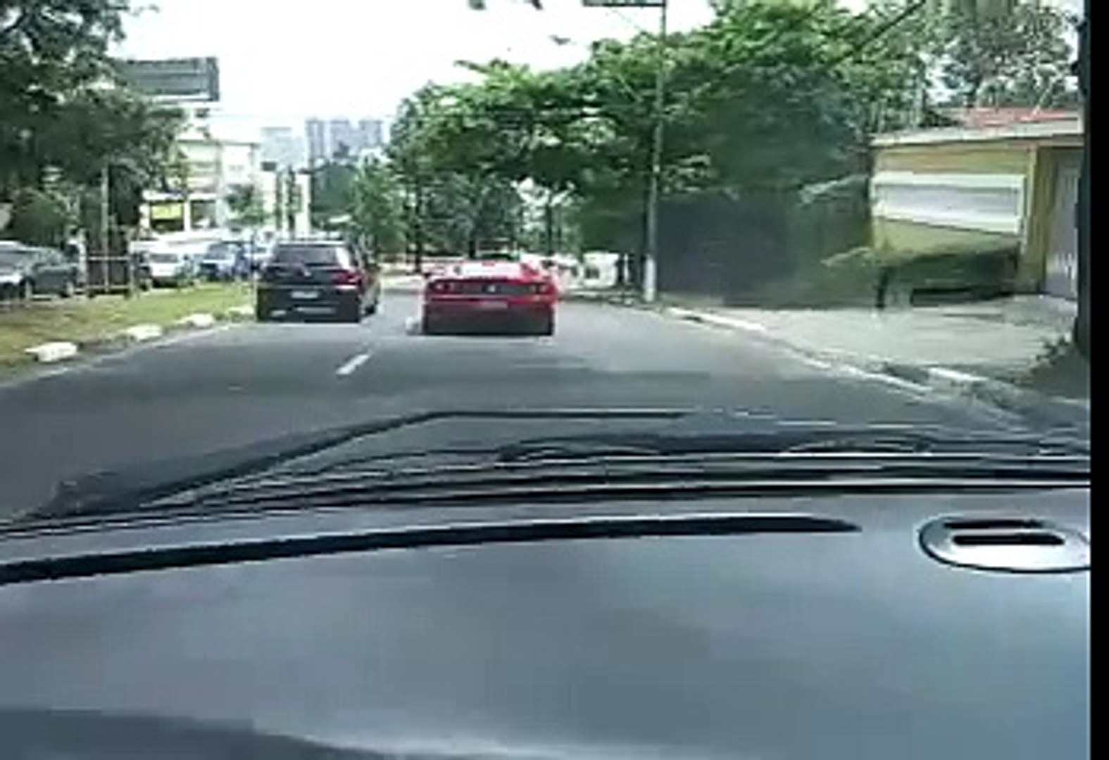 Carros na Moraes Sales.