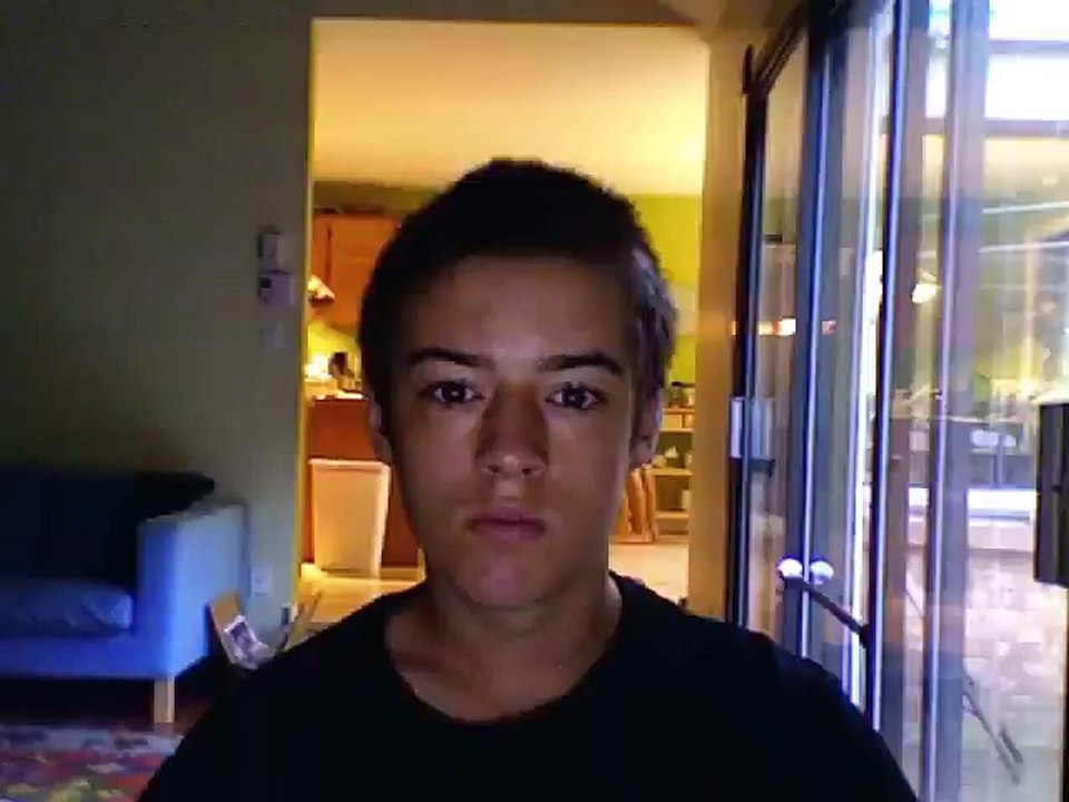 Guy takes Selfie everyday for 7 years ∞ 12 yrs old to 19 yrs old! ∞