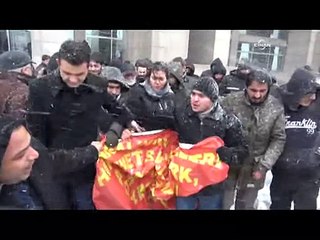 Adliye önünde müdahale