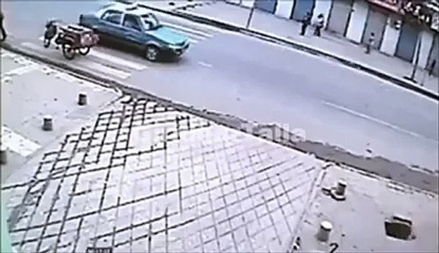 Trottoir made in China. Pas cool pour les piétons