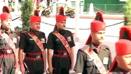 Kate Middleton's Skirt Blown by Wind at India Gate | FULL VIDEO