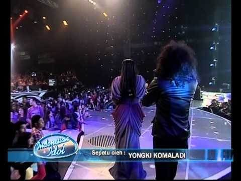 Indonesian Idol 2012 EP19 Collaboration ARI LASSO SEAN YODA REGINA Mengejar Matahari