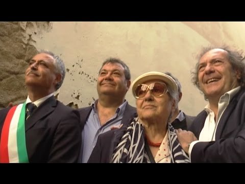 Napoli - Una strada intitolata ad Aurelio Fierro (19.04.16)