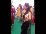 HOT Girls Dance on Wedding Dance - Dhol Bajay - Best Dance 2016