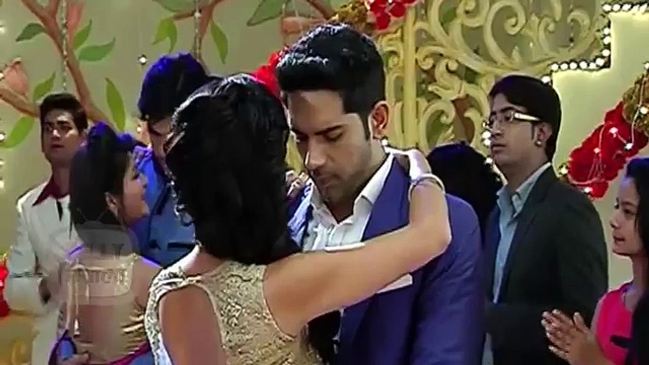 Shraddha Gets Pregnant & Vasundara To Throw Her Out - Thapki Pyar Ki