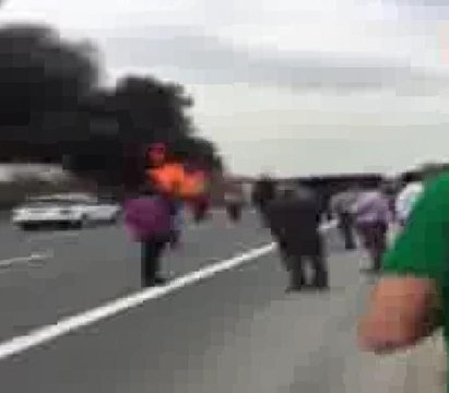 TEM'de feci kaza: TIR alev alev yandı... O anlar cep telefonu kamerasında